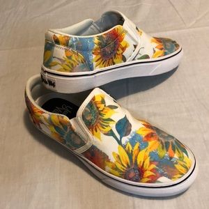 Yes We Vibe Sunflower Shoes size 8W/EU 39